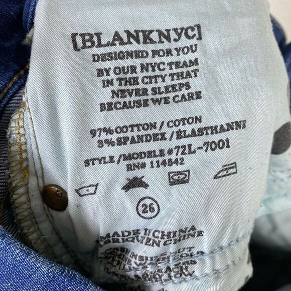 Blank NYC Skinny Classique Ripped Patched Low Rise Skinny Jeans - Picture 6 of 6